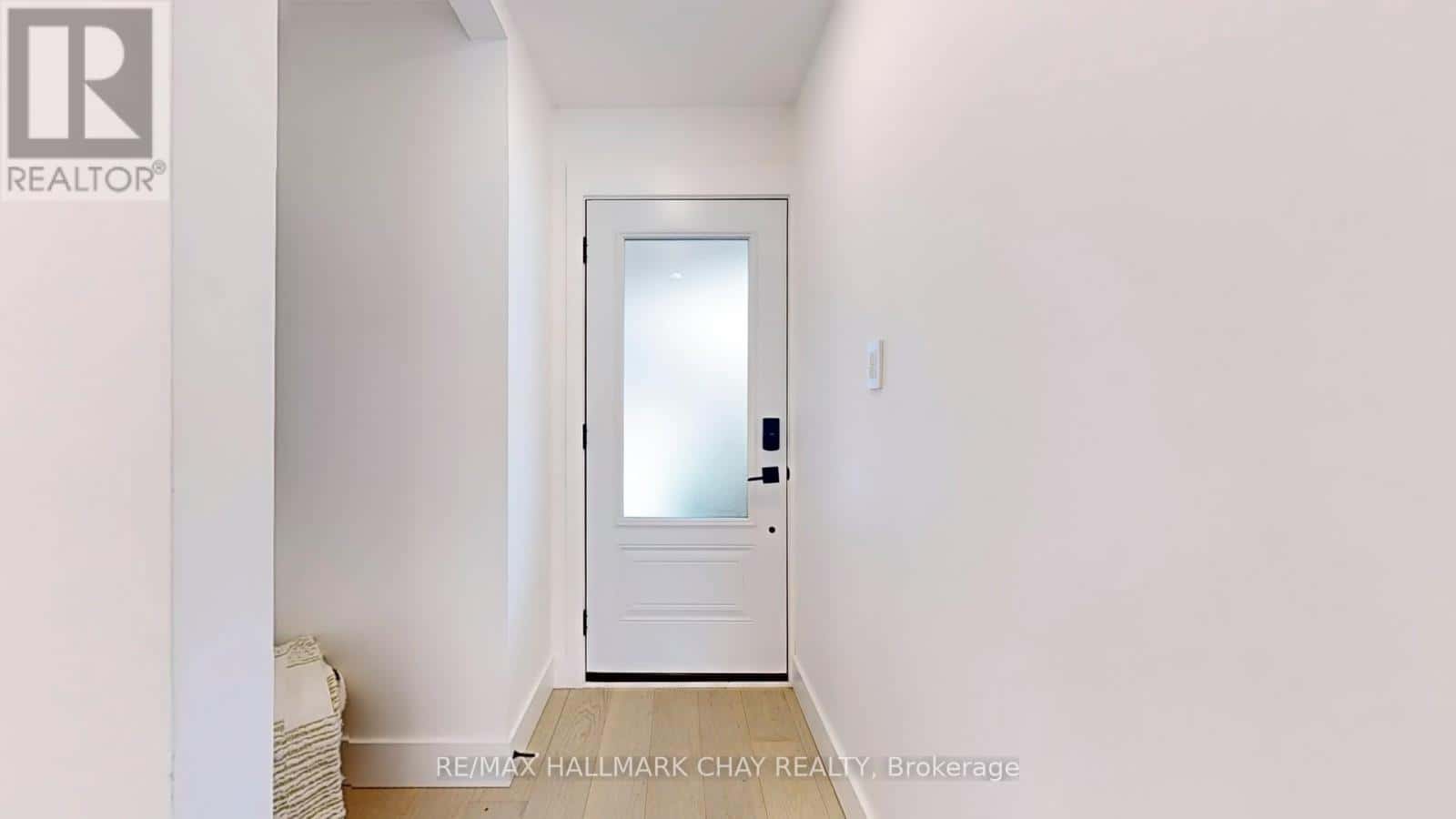 3 DAVIDSON ROAD — Aurora (Aurora Highlands), Ontario - Photo 3 of 41