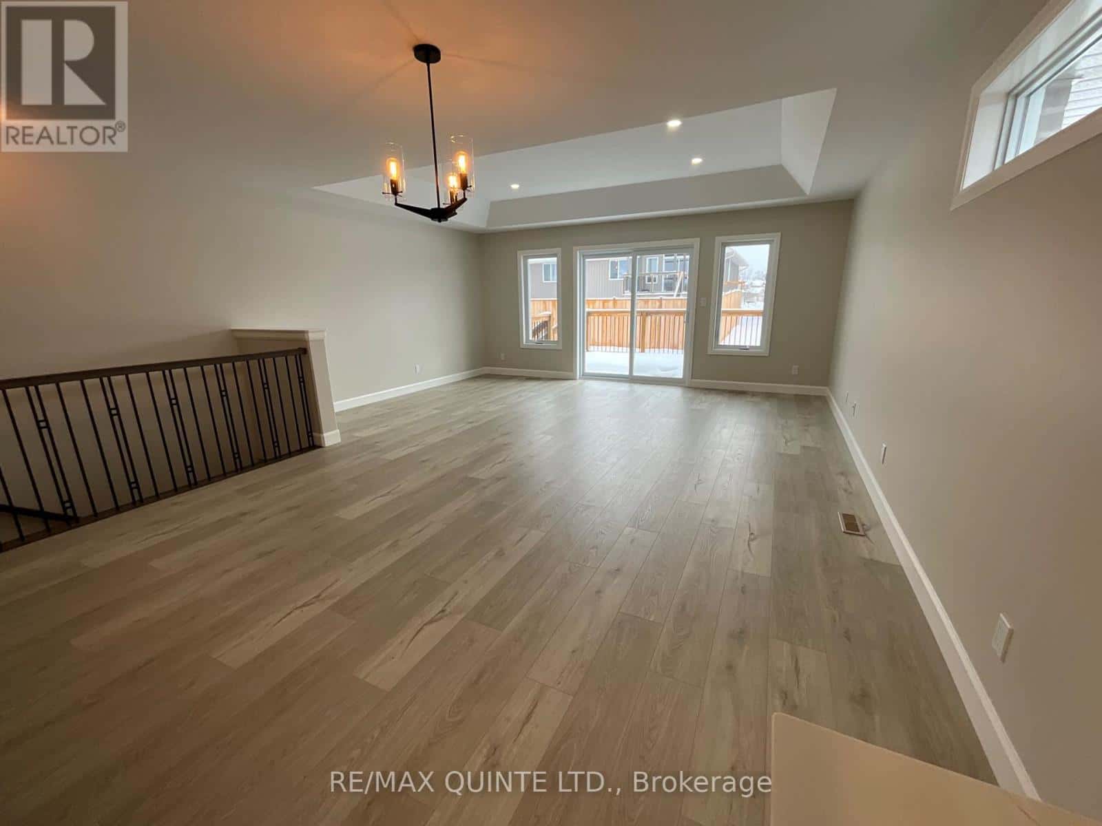 120 HASTINGS PARK DRIVE — Belleville (Belleville Ward), Ontario - Photo 4 of 17