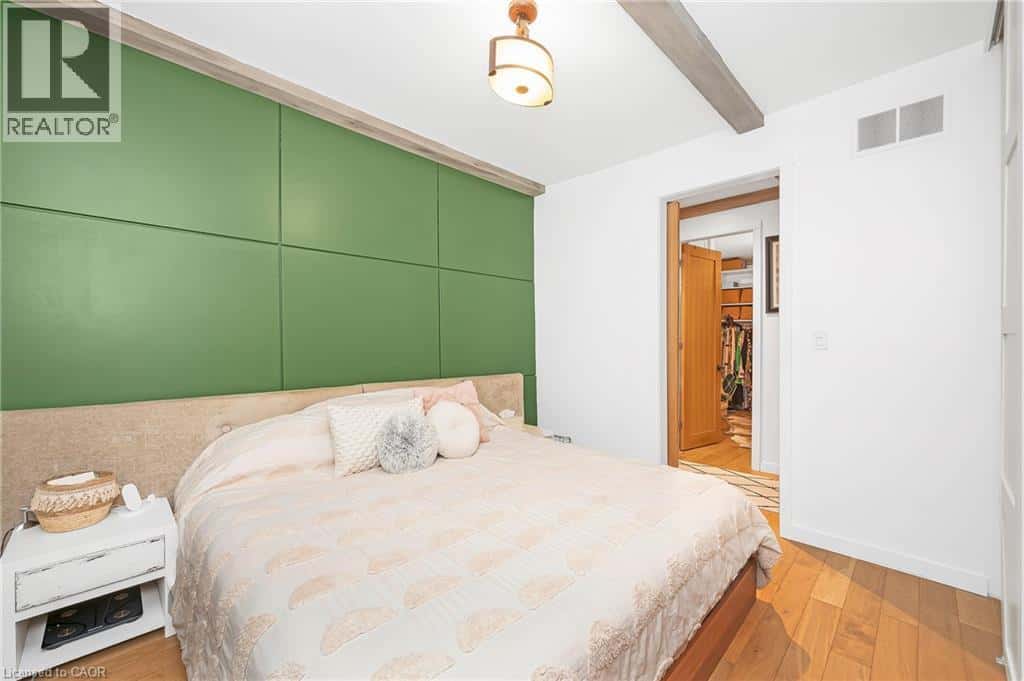 7 FOSTER Street — Hamilton, Ontario - Photo 5 of 25