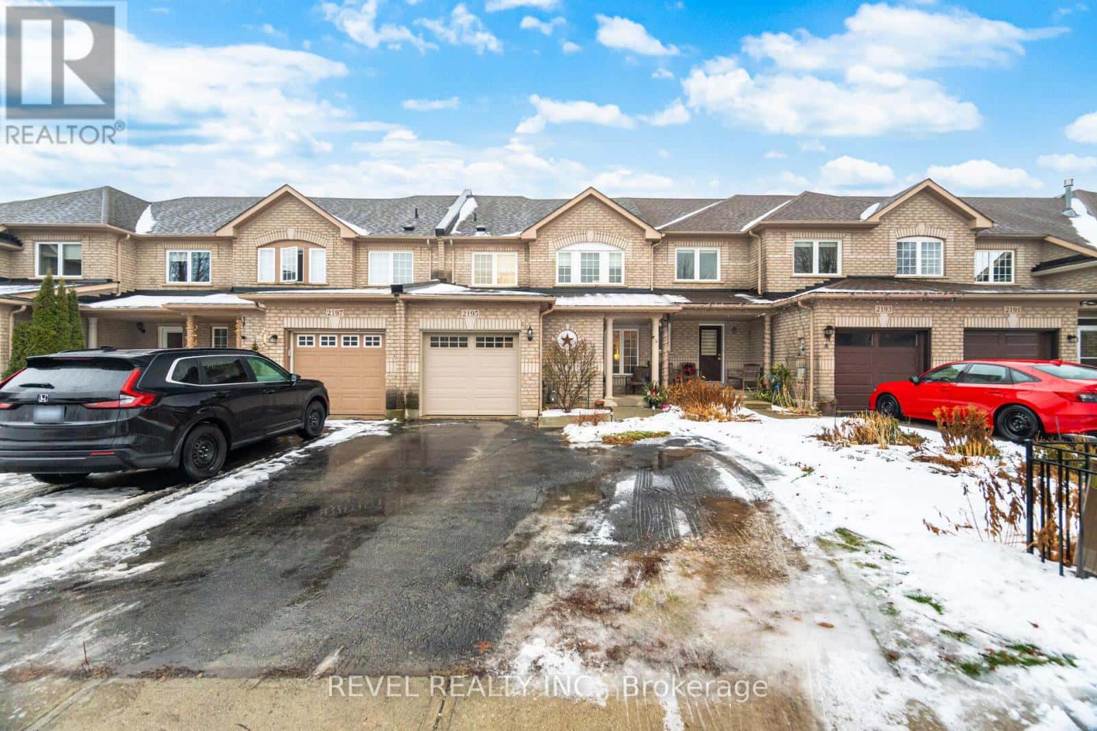 2195 HUMMINGBIRD WAY — Oakville (WT West Oak Trails), Ontario - Photo 2 of 38