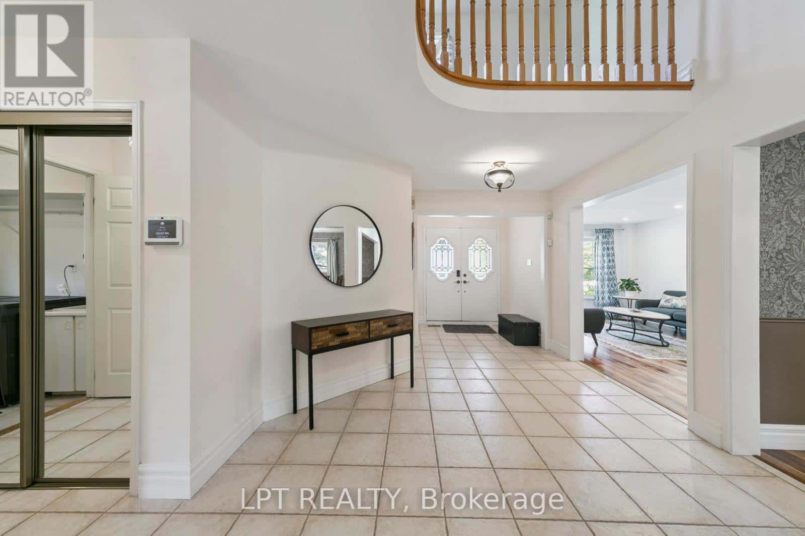 1823 THE CHASE — Mississauga (Central Erin Mills), Ontario - Photo 3 of 39