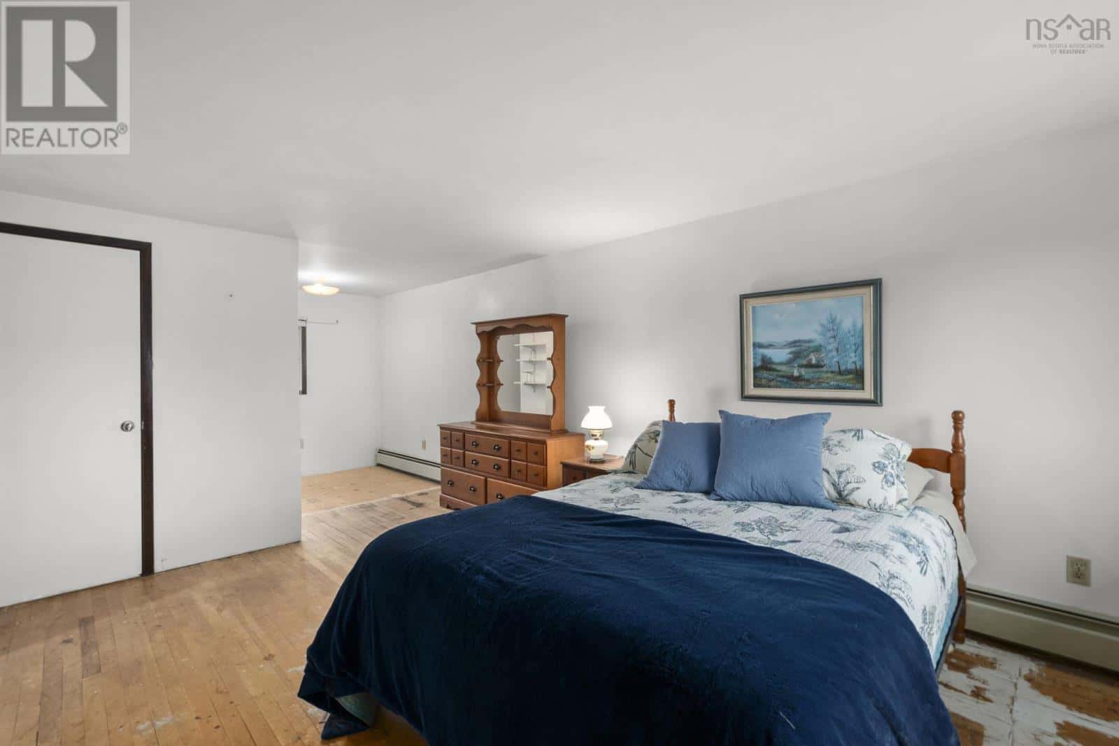 54 Sunnybrae Avenue — Halifax, Nova Scotia - Photo 4 of 47