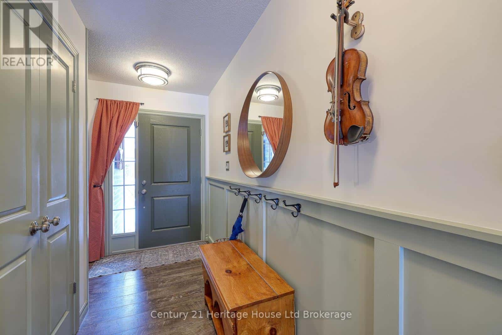 72 PEARL STREET — Tillsonburg, Ontario - Photo 5 of 47