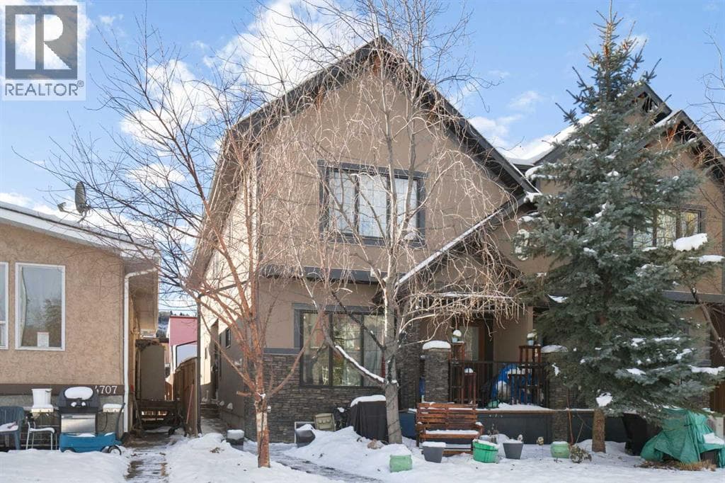 2, 4709 17 Avenue NW — Calgary, Alberta - Main photo