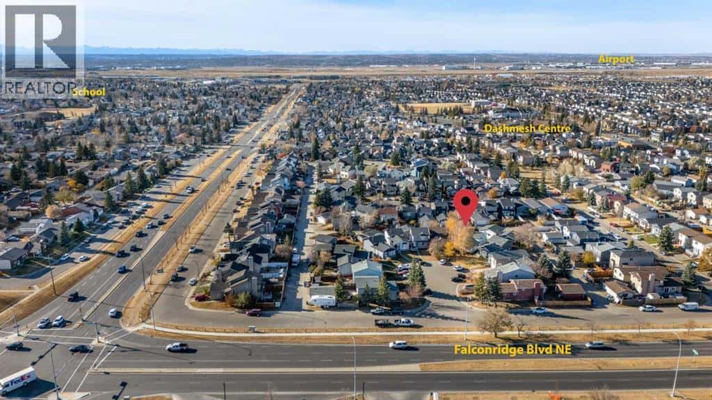 13 Martingrove Court NE — Calgary, Alberta - Photo 4 of 50