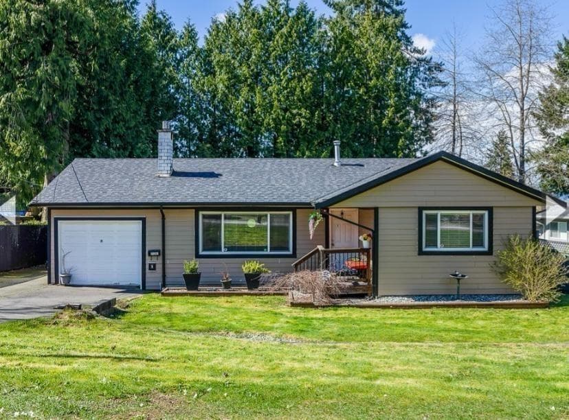 11261 LANSDOWNE DRIVE — Surrey, British Columbia - Main photo