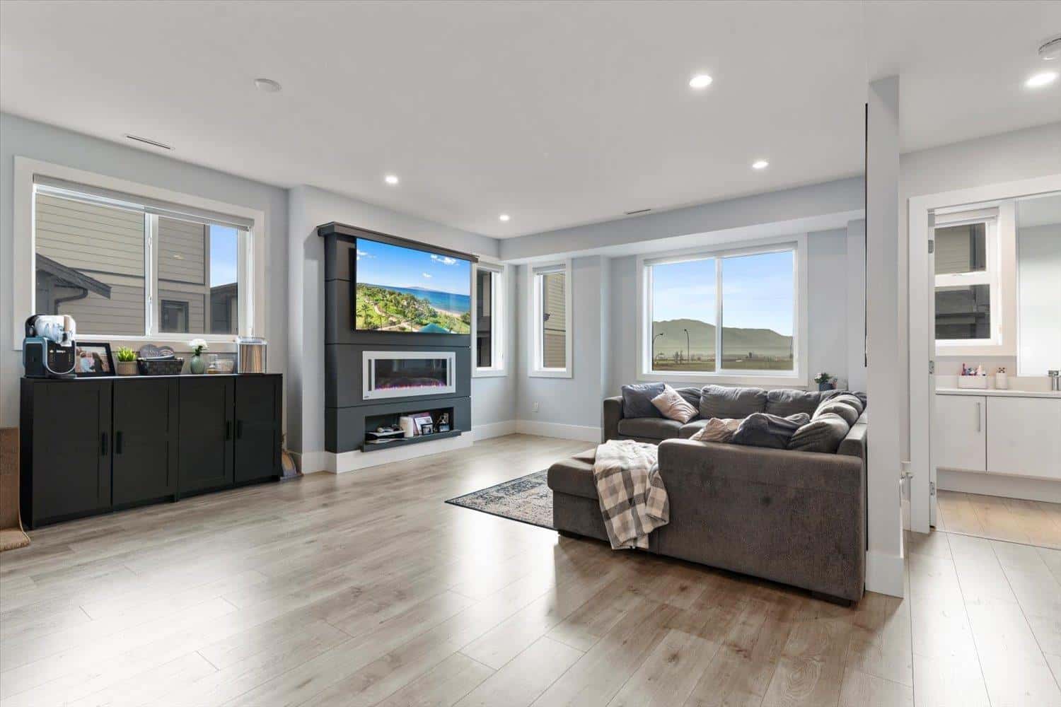 19 34825 DELAIR ROAD — Abbotsford, British Columbia - Photo 4 of 37