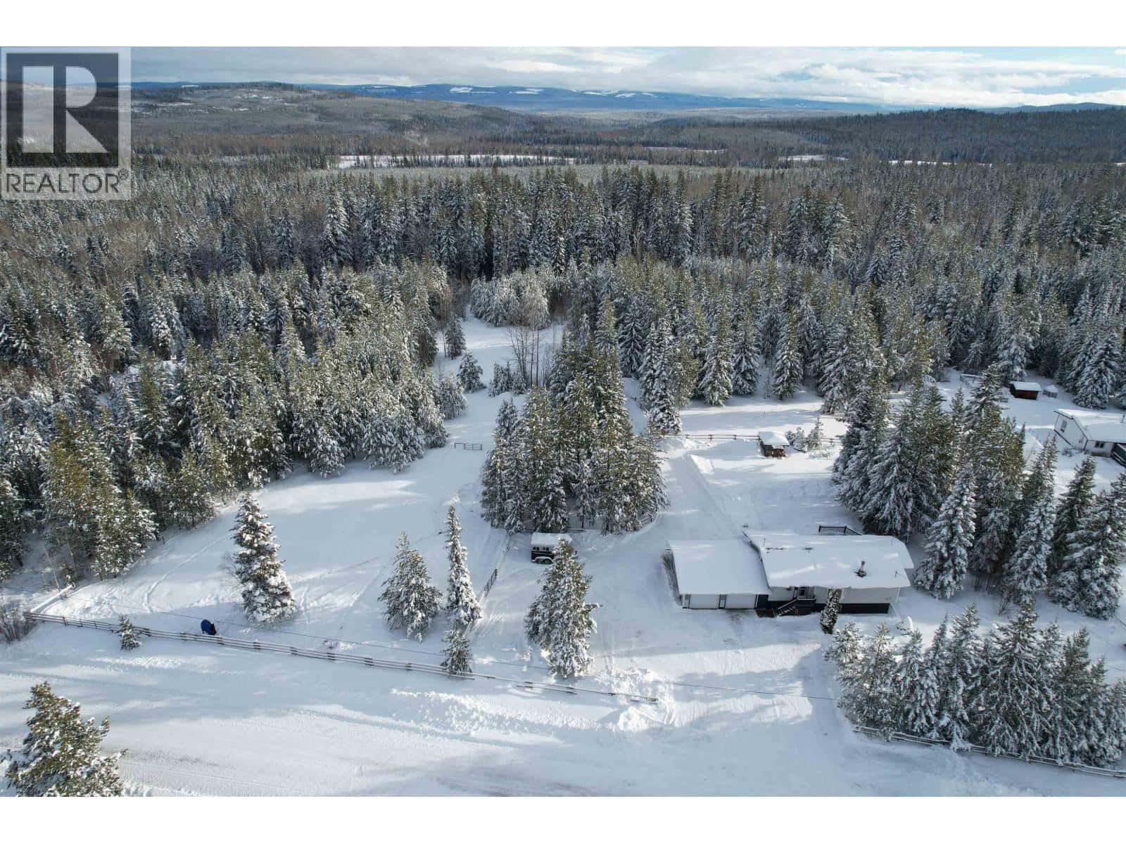 4778 SOUTHWOOD ROAD — Quesnel, British Columbia - Photo 2 of 40