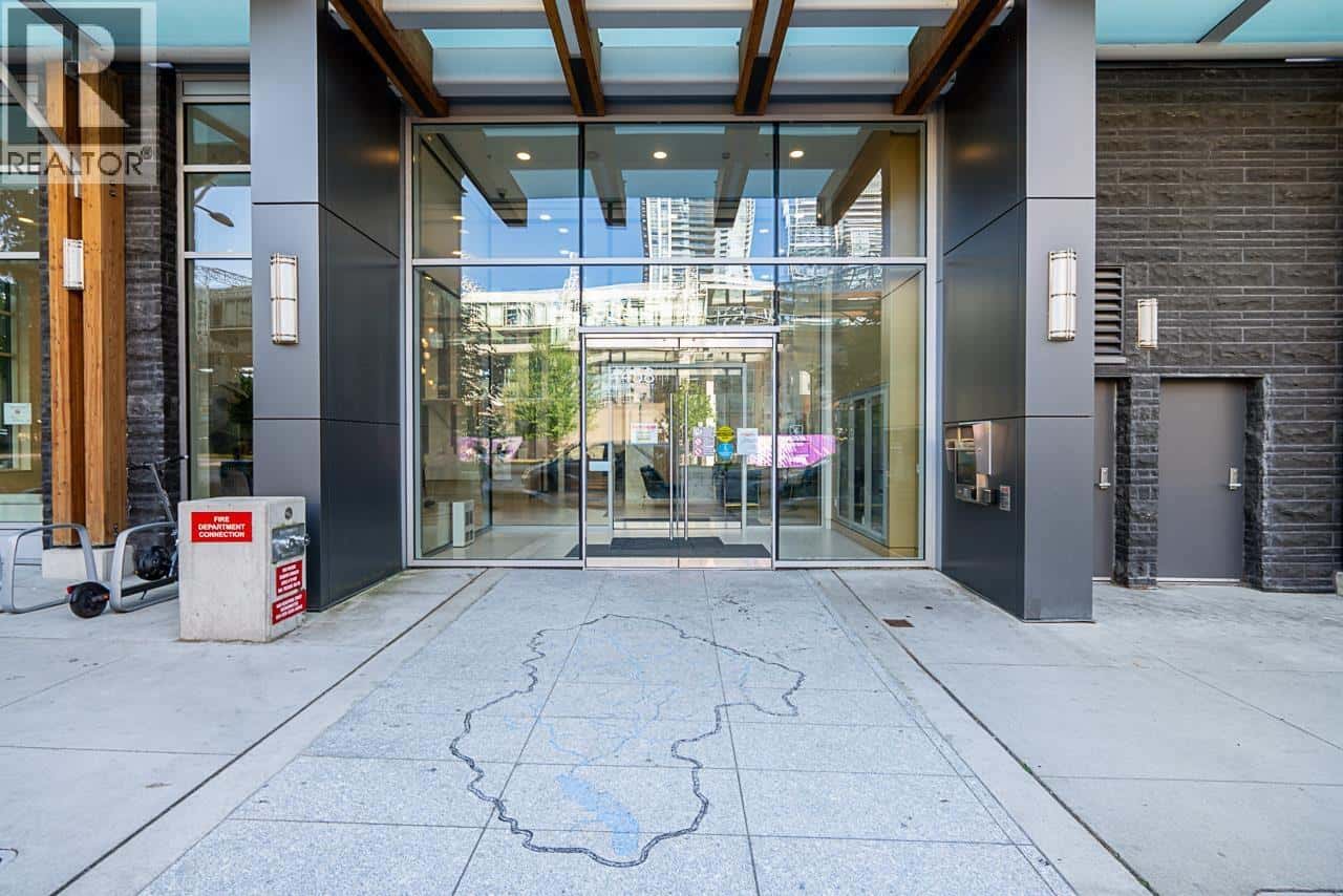 2902 4458 BERESFORD STREET — Burnaby, British Columbia - Photo 3 of 40