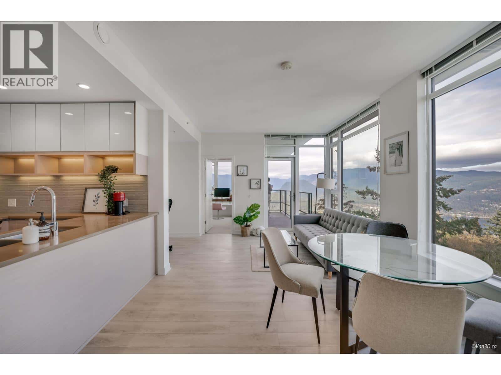 1103 8850 UNIVERSITY CRESCENT — Burnaby, British Columbia - Photo 2 of 35