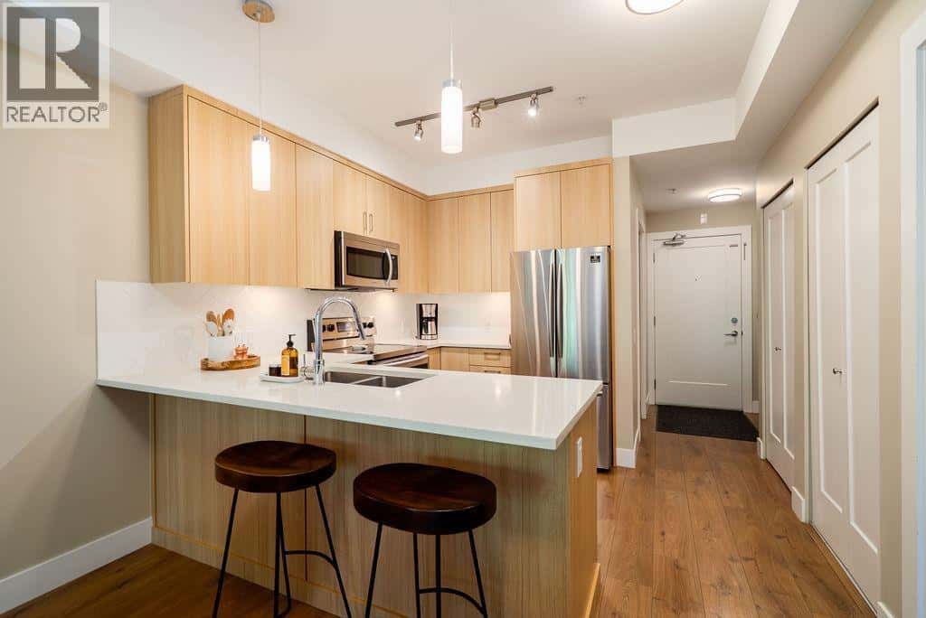 222 12460 191 STREET — Pitt Meadows, British Columbia - Photo 2 of 40