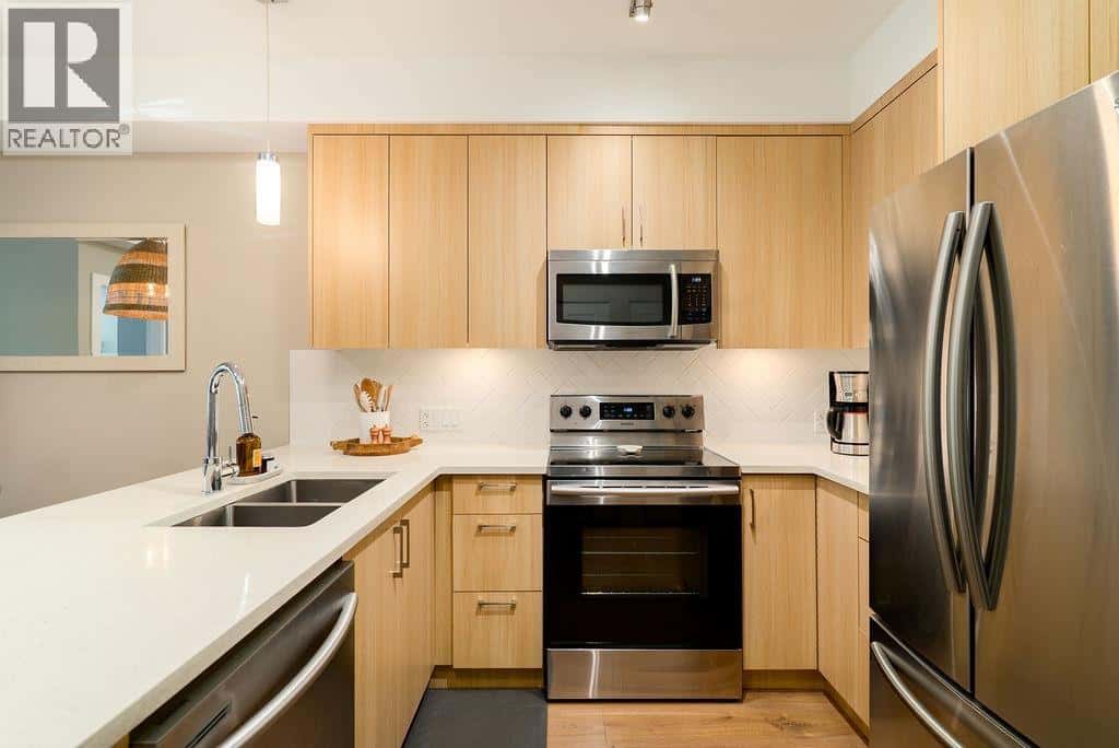 222 12460 191 STREET — Pitt Meadows, British Columbia - Photo 4 of 40