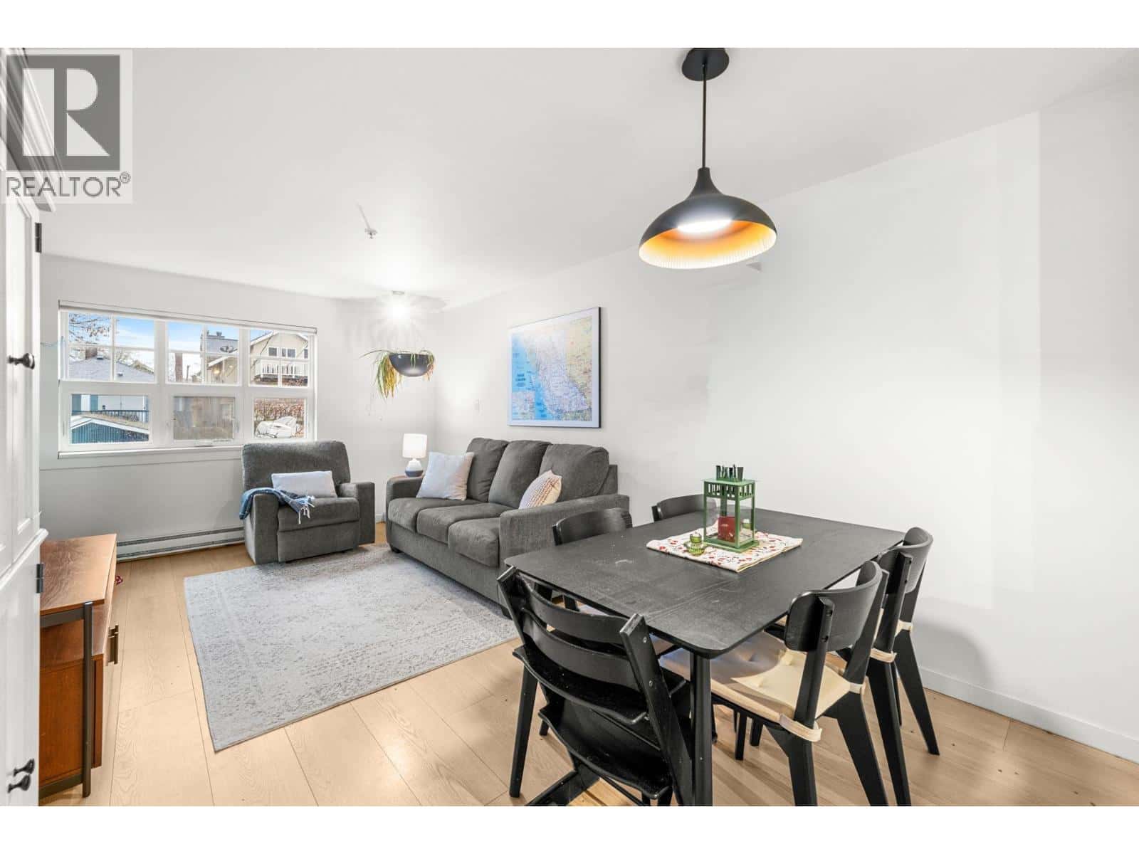 203 930 W 16TH AVENUE — Vancouver, British Columbia - Photo 3 of 24