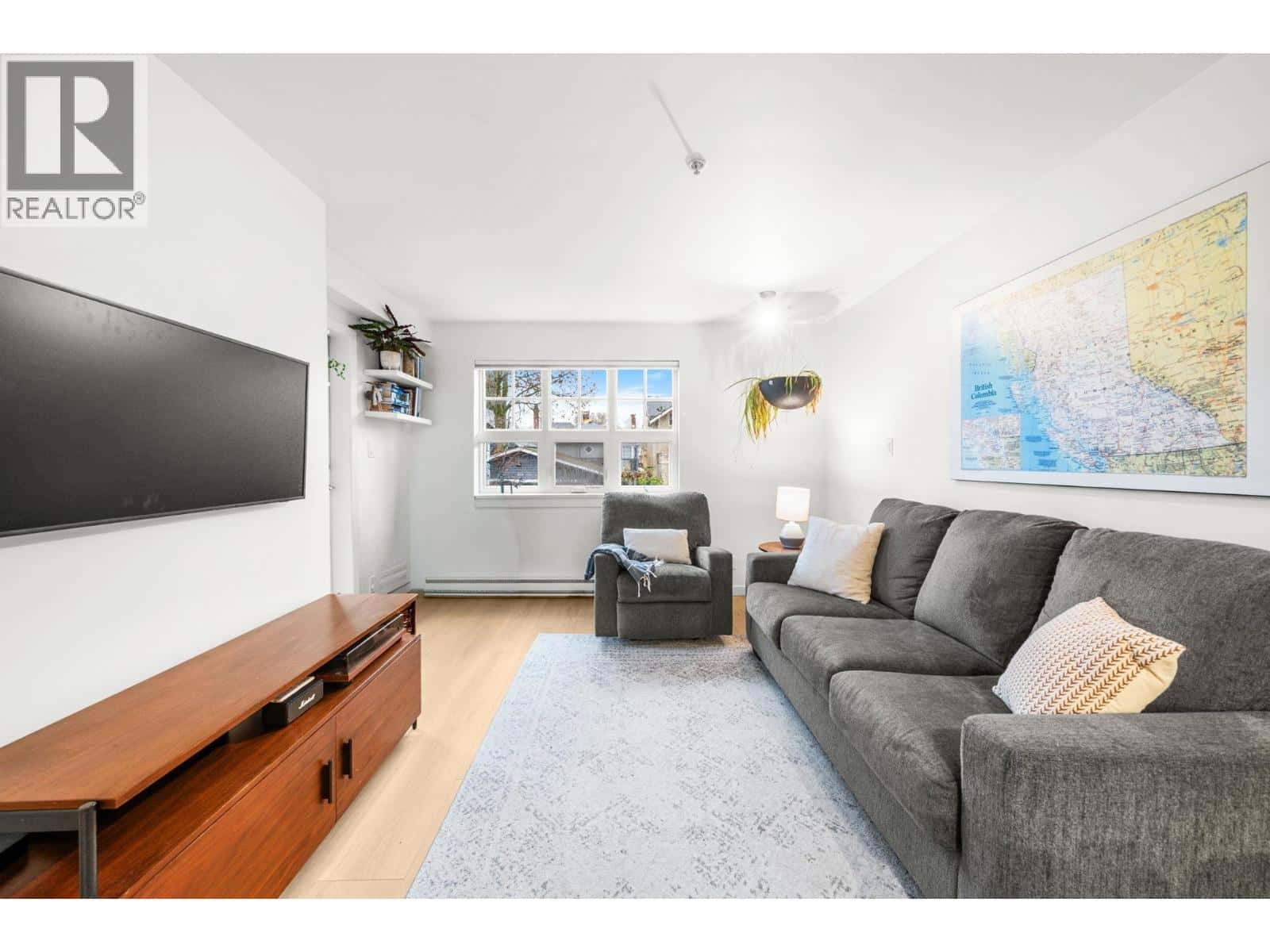 203 930 W 16TH AVENUE — Vancouver, British Columbia - Photo 5 of 24