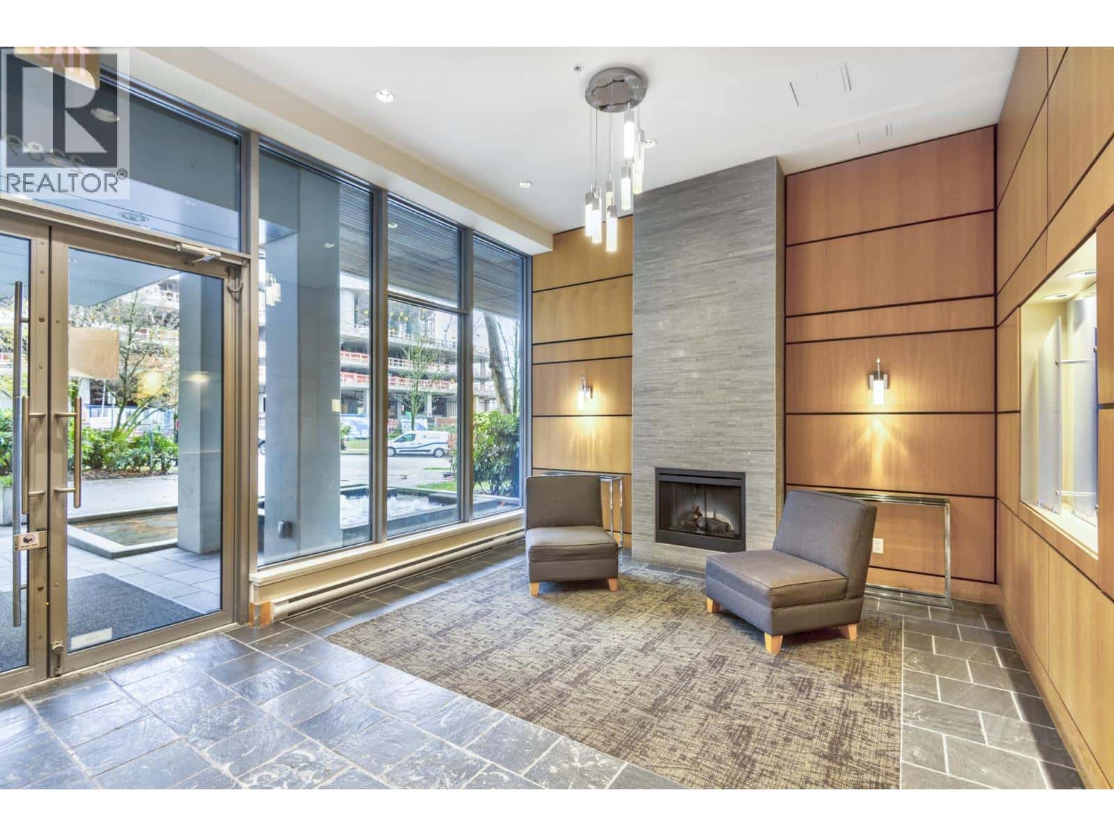 3005 2289 YUKON CRESCENT — Burnaby, British Columbia - Photo 5 of 40