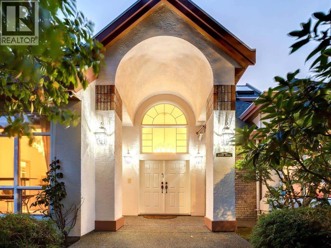 3340 RIVER ROAD — Richmond, British Columbia - Photo 2 of 32