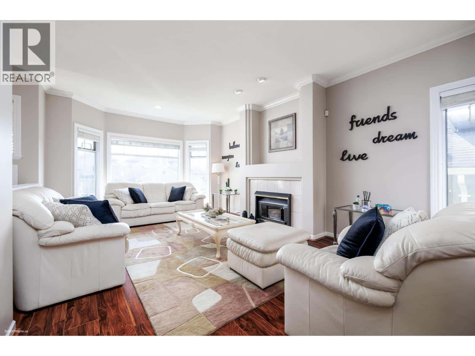 5411 MCCOLL CRESCENT — Richmond, British Columbia - Photo 2 of 31