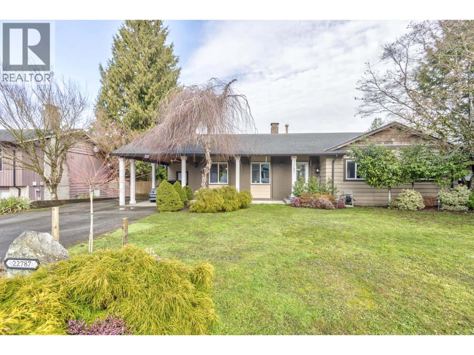 22787 REID AVENUE — Maple Ridge, British Columbia - Photo 2 of 28