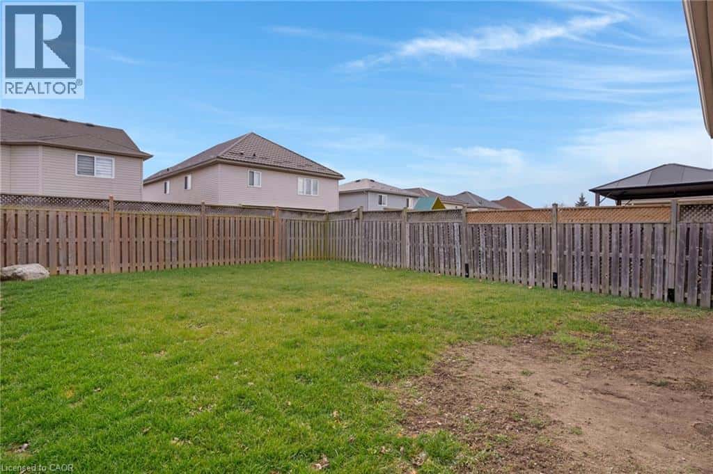 32 LILYWOOD Drive — Cambridge, Ontario - Photo 4 of 22