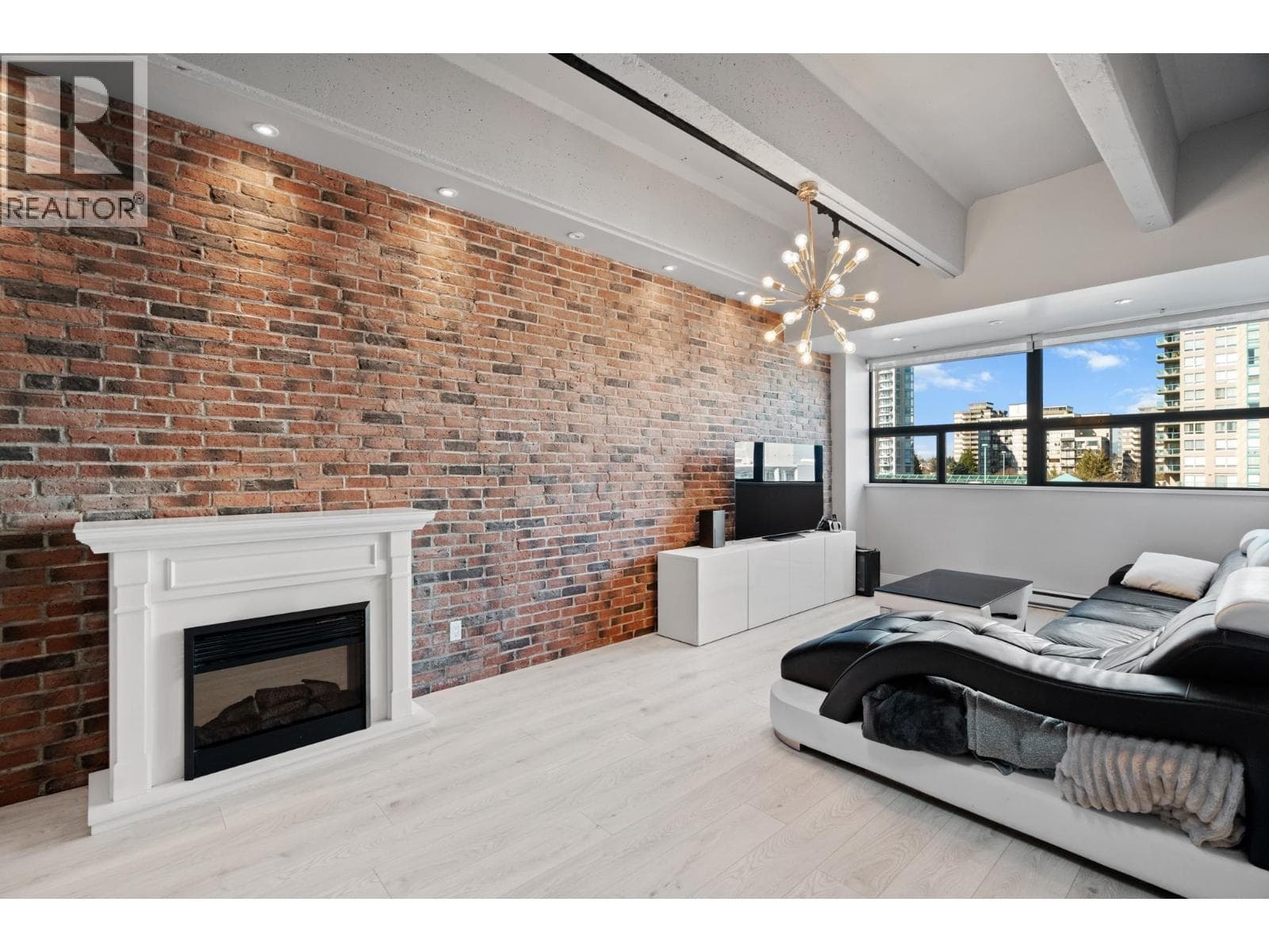 622 615 BELMONT STREET — New Westminster, British Columbia - Main photo