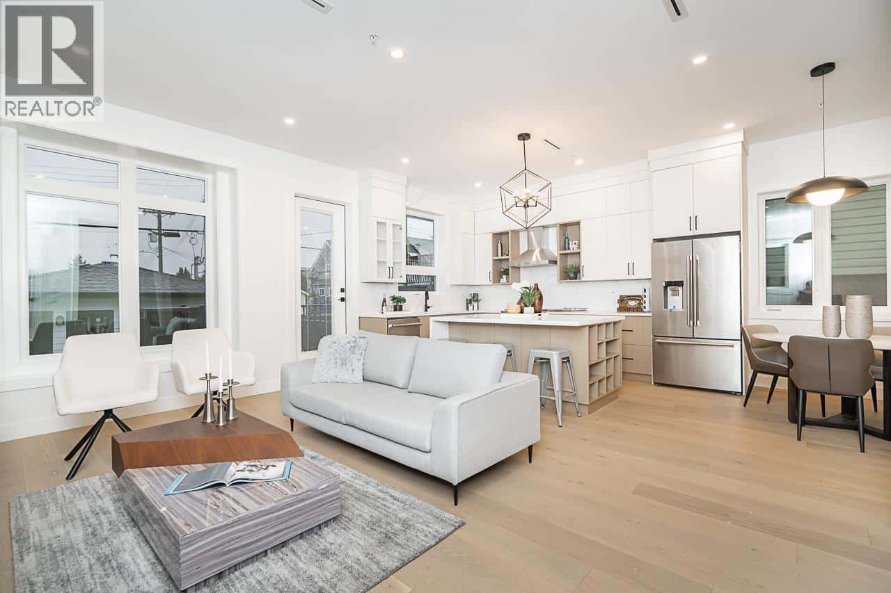 2 2753 NANAIMO STREET — Vancouver, British Columbia - Photo 3 of 27