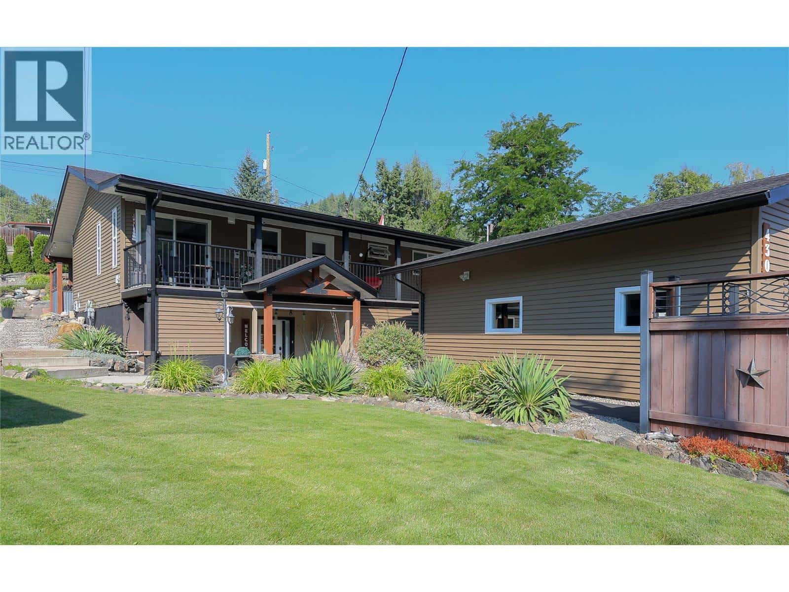 430 3RD Avenue — Trail, British Columbia - Photo 4 of 69