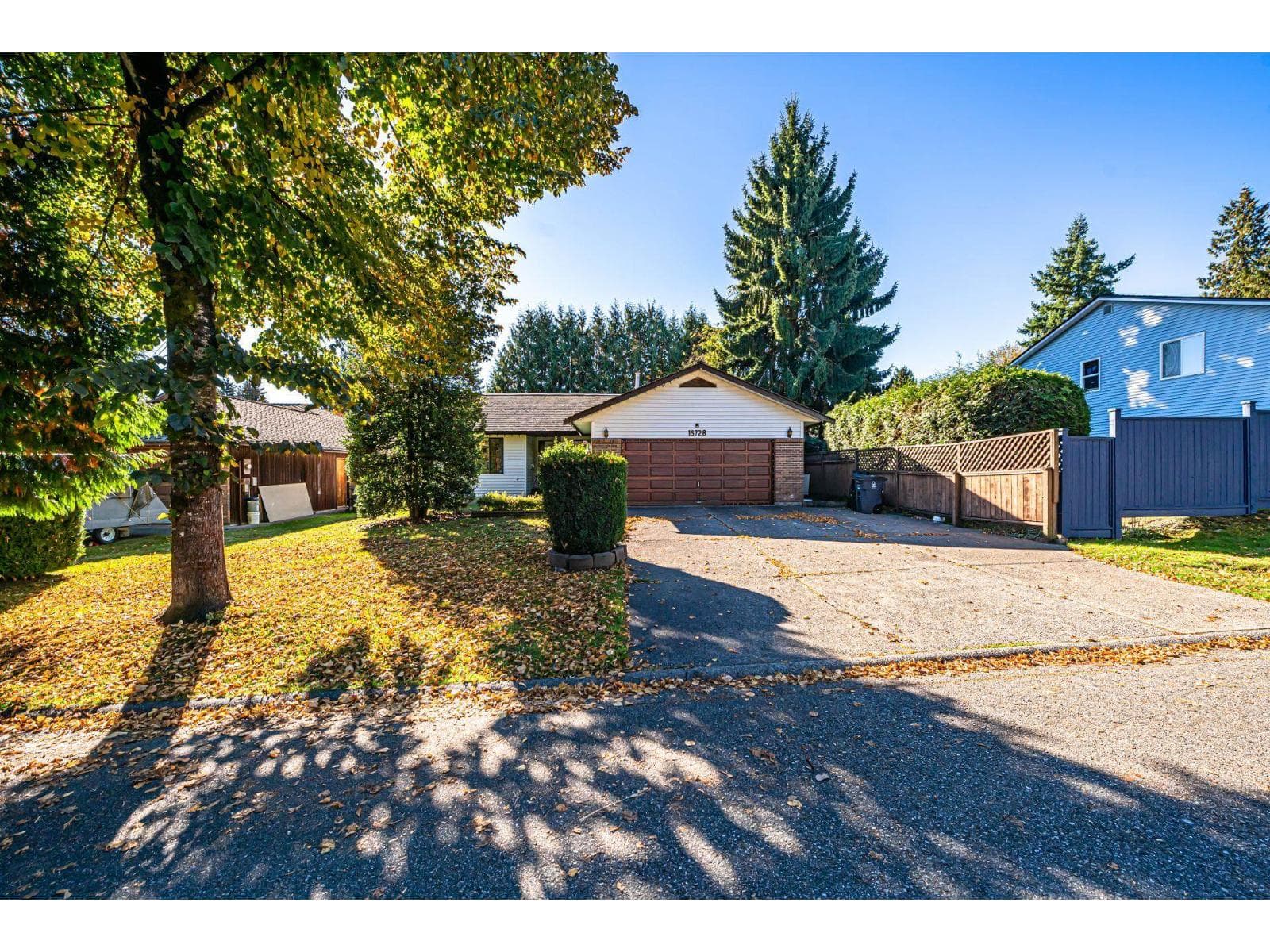 15728 99A AVENUE — Surrey, British Columbia - Main photo