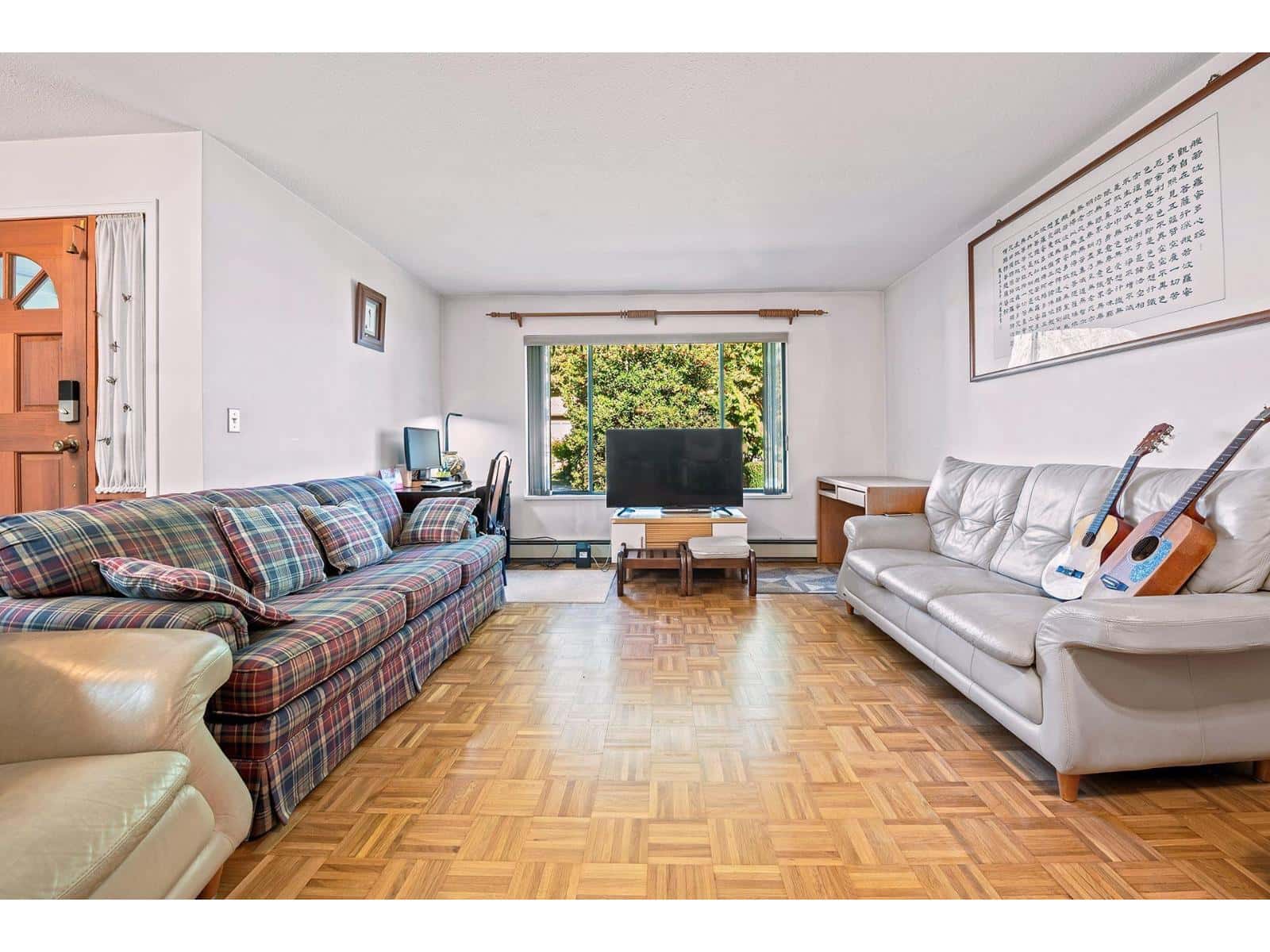 15728 99A AVENUE — Surrey, British Columbia - Photo 4 of 26