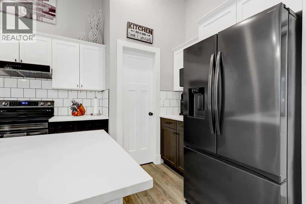 11414 106 Avenue — Grande Prairie, Alberta - Photo 5 of 36