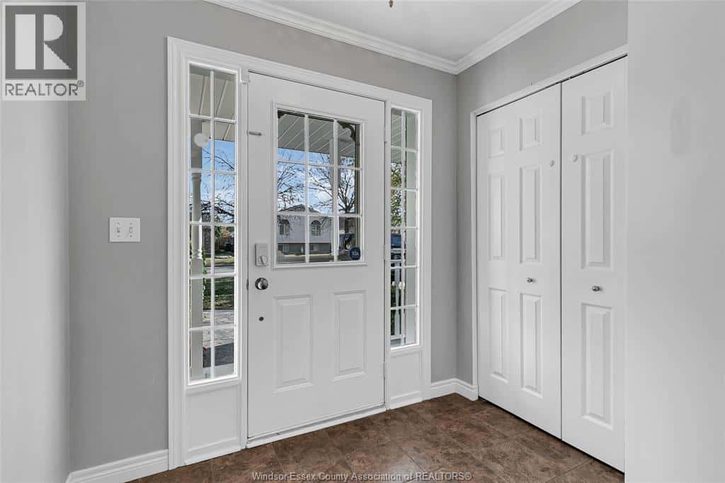 1352 GISELLE CRESCENT — Windsor, Ontario - Photo 5 of 33