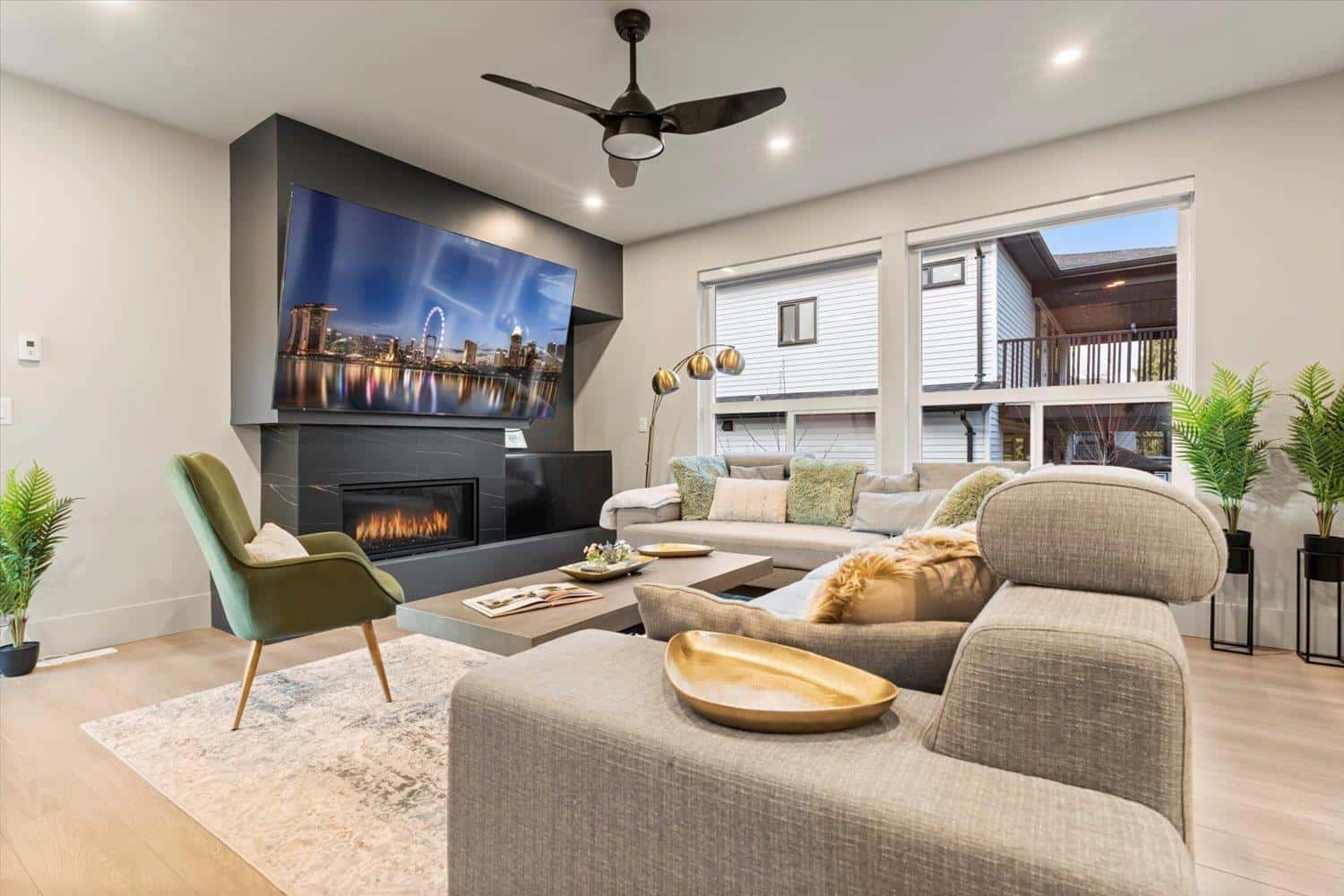 33383 SILVERTREE COURT — Abbotsford, British Columbia - Photo 5 of 37