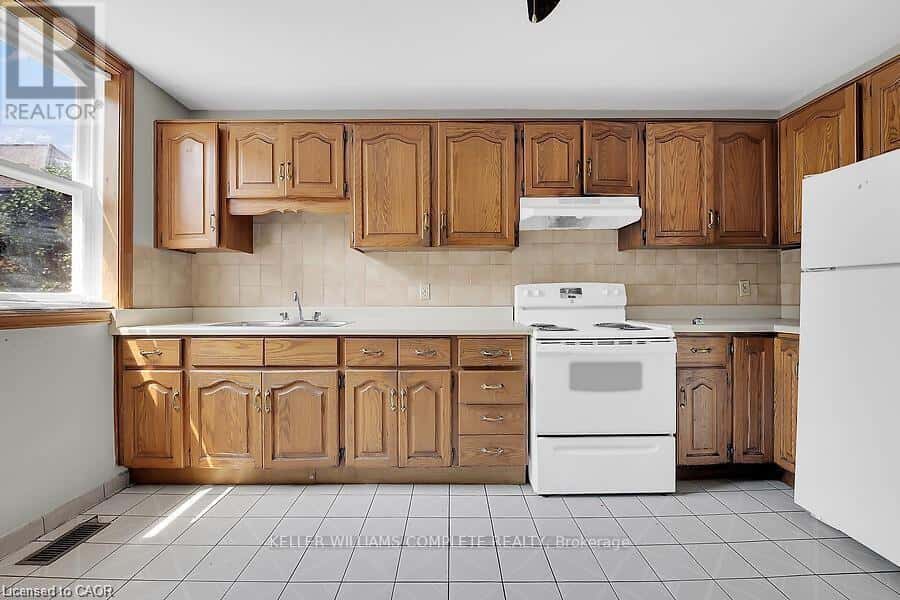 88 GRANT AVENUE — Hamilton (Stinson), Ontario - Photo 5 of 26