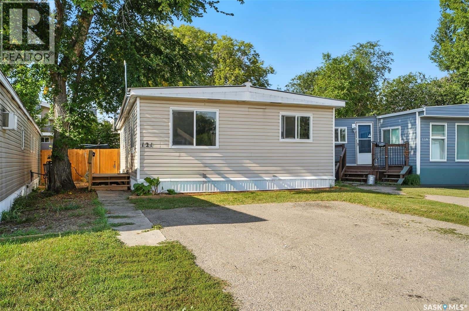 121 219 Grant STREET — Saskatoon, Saskatchewan - Photo 2 of 20