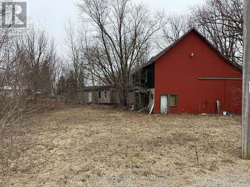 42842 WINTHROP ROAD — Huron East (McKillop), Ontario - Photo 4 of 4