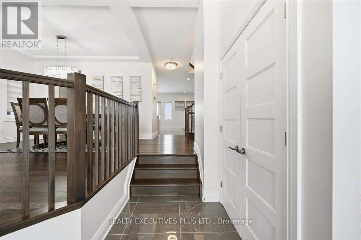 1082 DOCTEUR CORBEIL BOULEVARD — Clarence-Rockland, Ontario - Photo 4 of 44