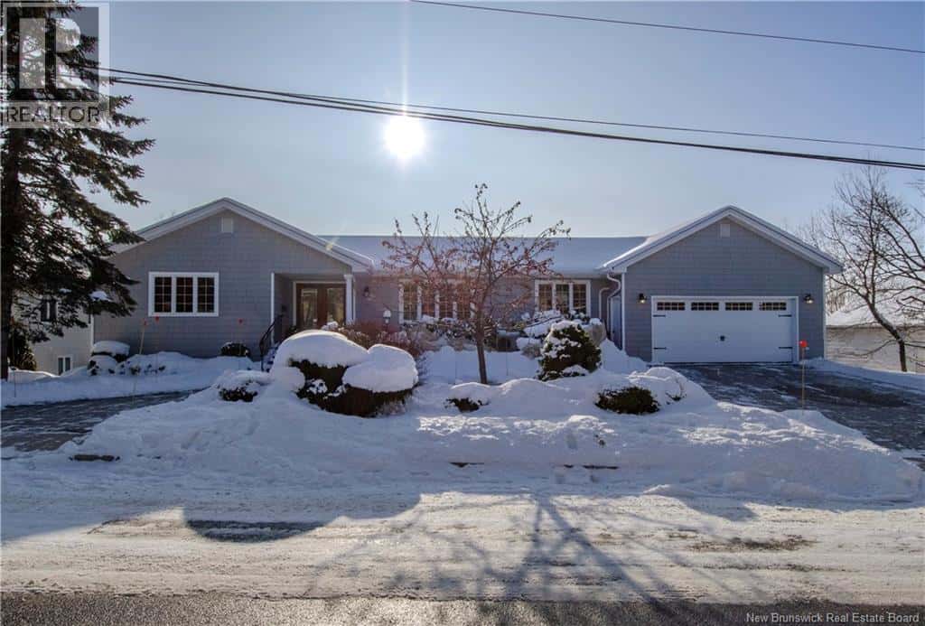 26 CROWN HILL Crescent — Saint John, New Brunswick - Photo 5 of 50