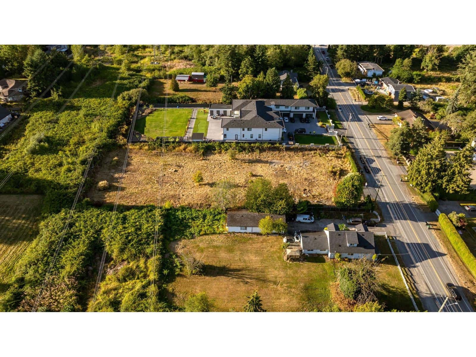 5701 128 STREET — Surrey, British Columbia - Photo 4 of 17