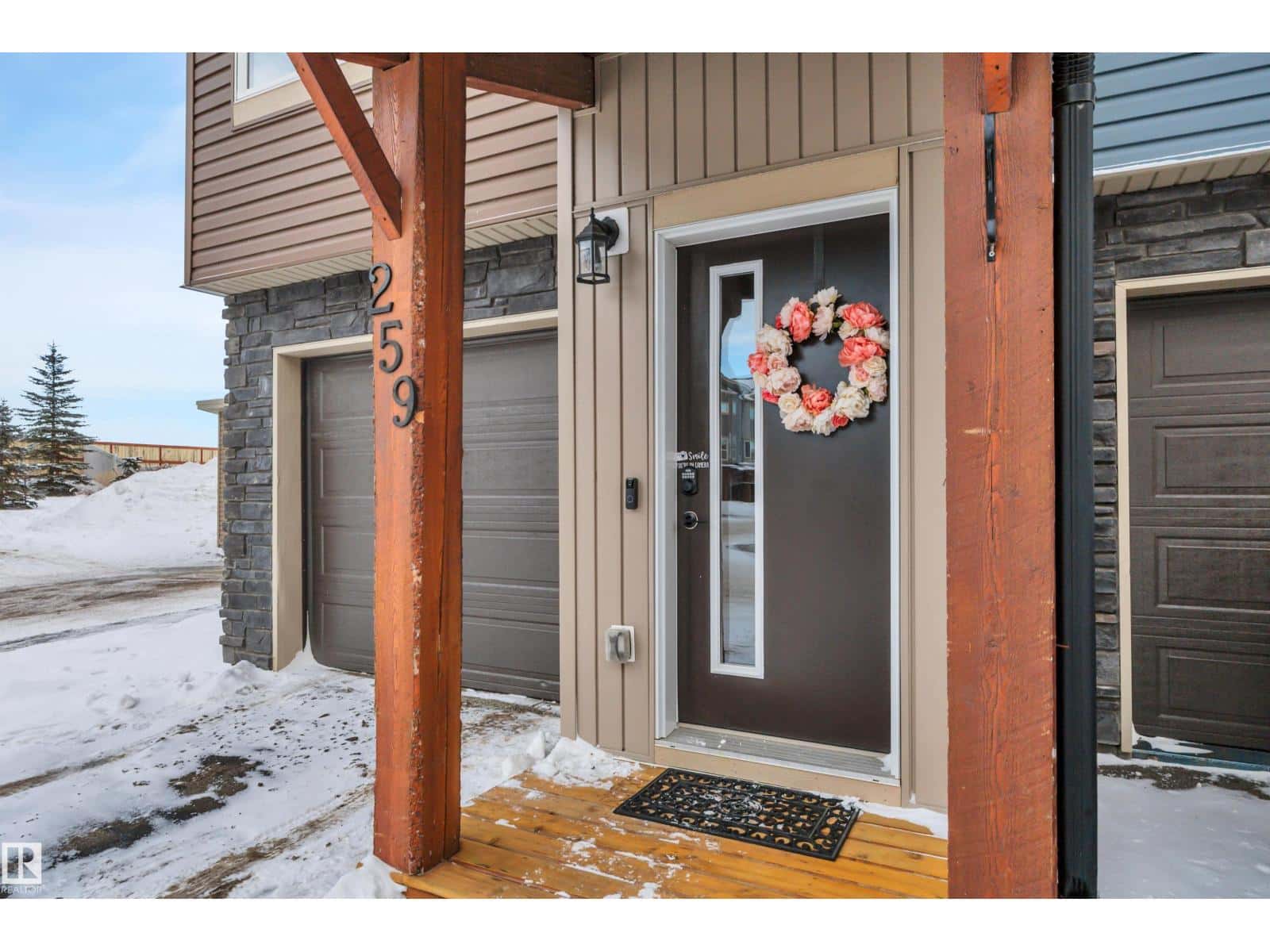 #259 401 SOUTHFORK DR — Leduc, Alberta - Photo 4 of 39