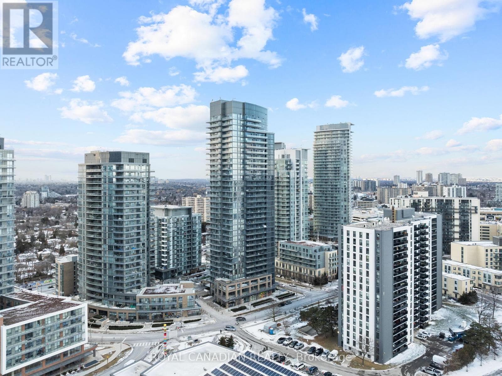 1010 - 56 FOREST MANOR ROAD — Toronto (Henry Farm), Ontario - Main photo