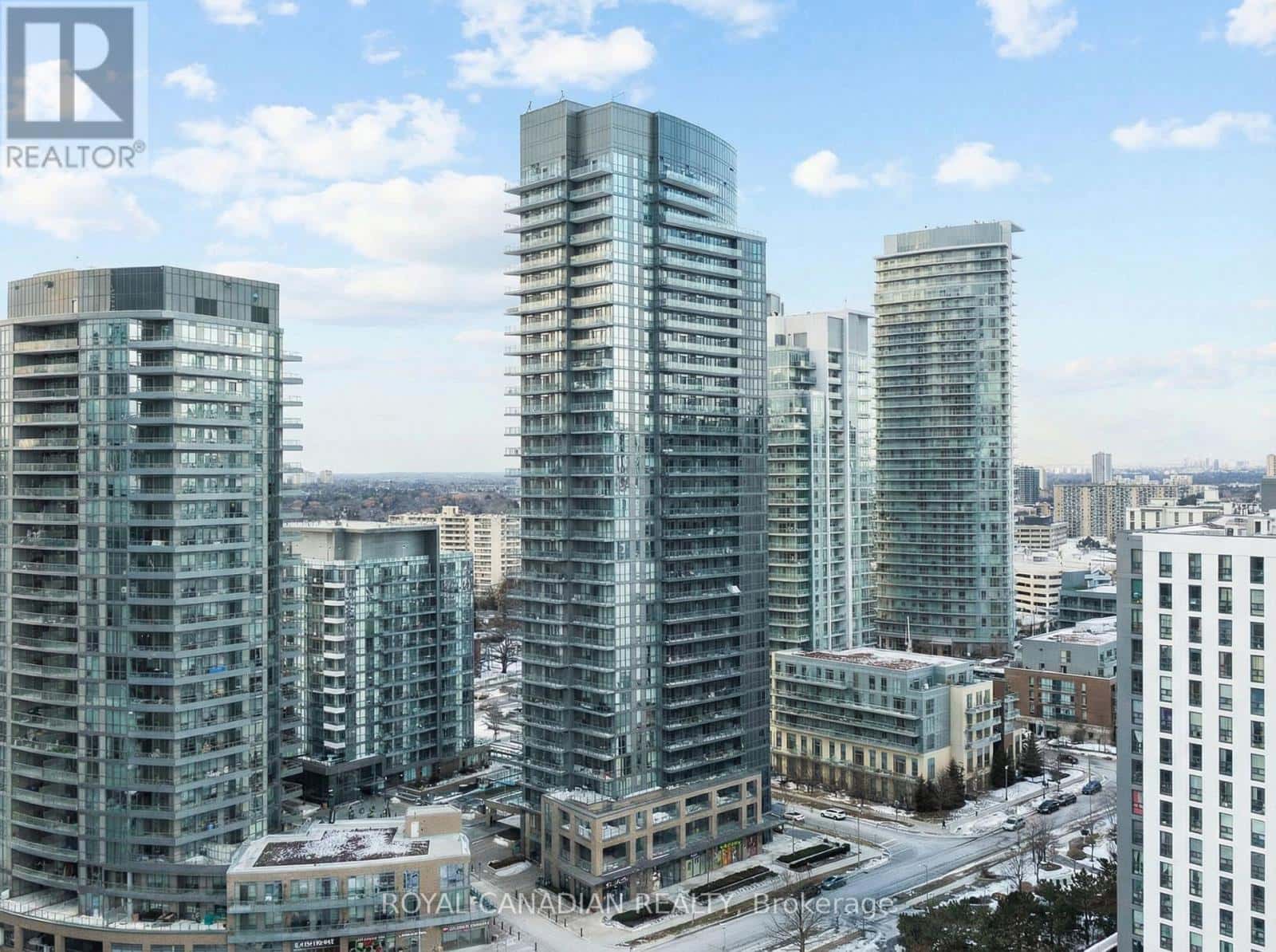 1010 - 56 FOREST MANOR ROAD — Toronto (Henry Farm), Ontario - Photo 2 of 37