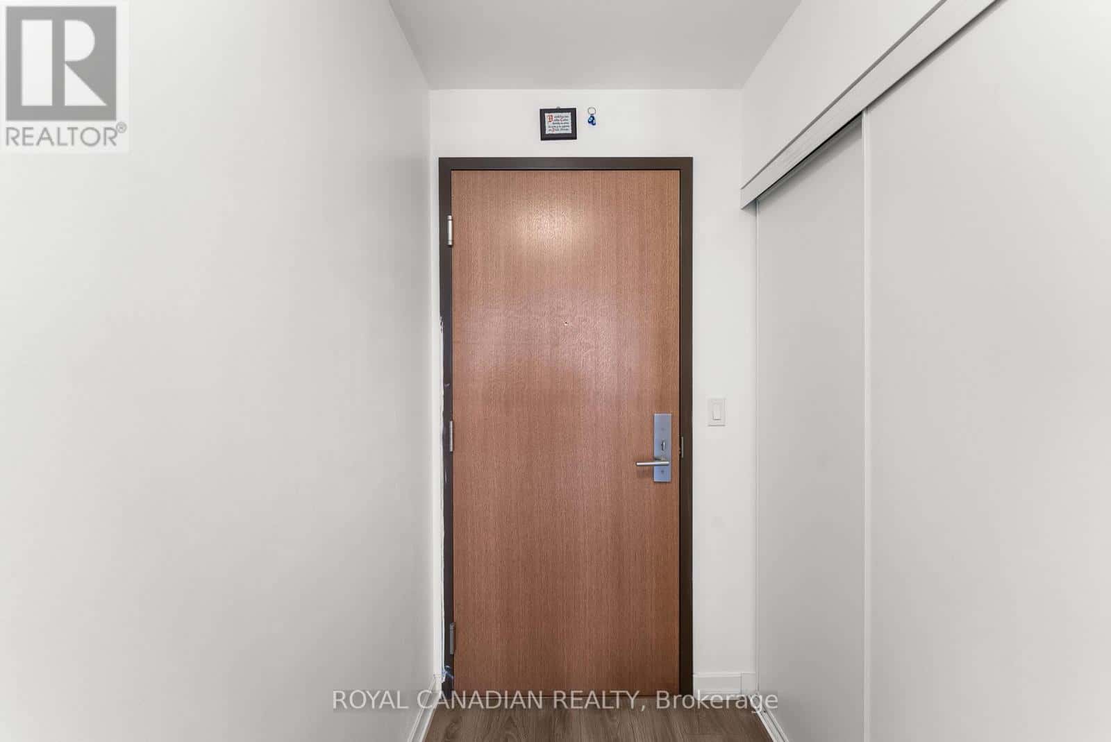 1010 - 56 FOREST MANOR ROAD — Toronto (Henry Farm), Ontario - Photo 5 of 37