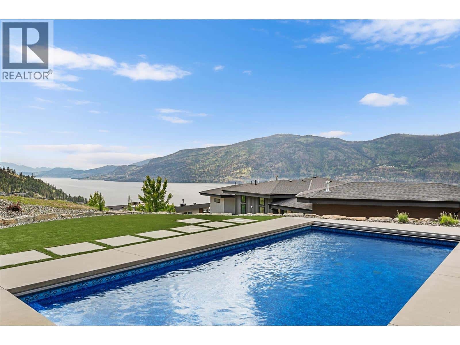 3645 McKinley Beach Drive — Kelowna, British Columbia - Photo 4 of 81