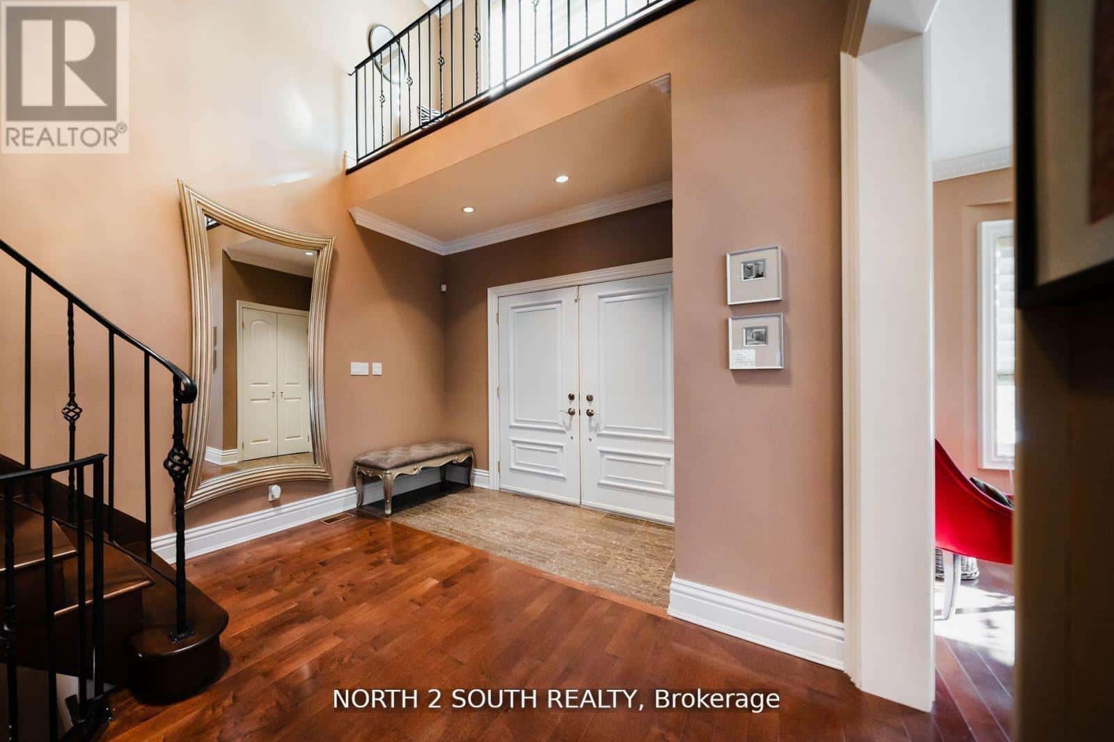 Toronto (Islington-City Centre West) — Toronto (Islington-City Centre West) - Photo 3 of 41