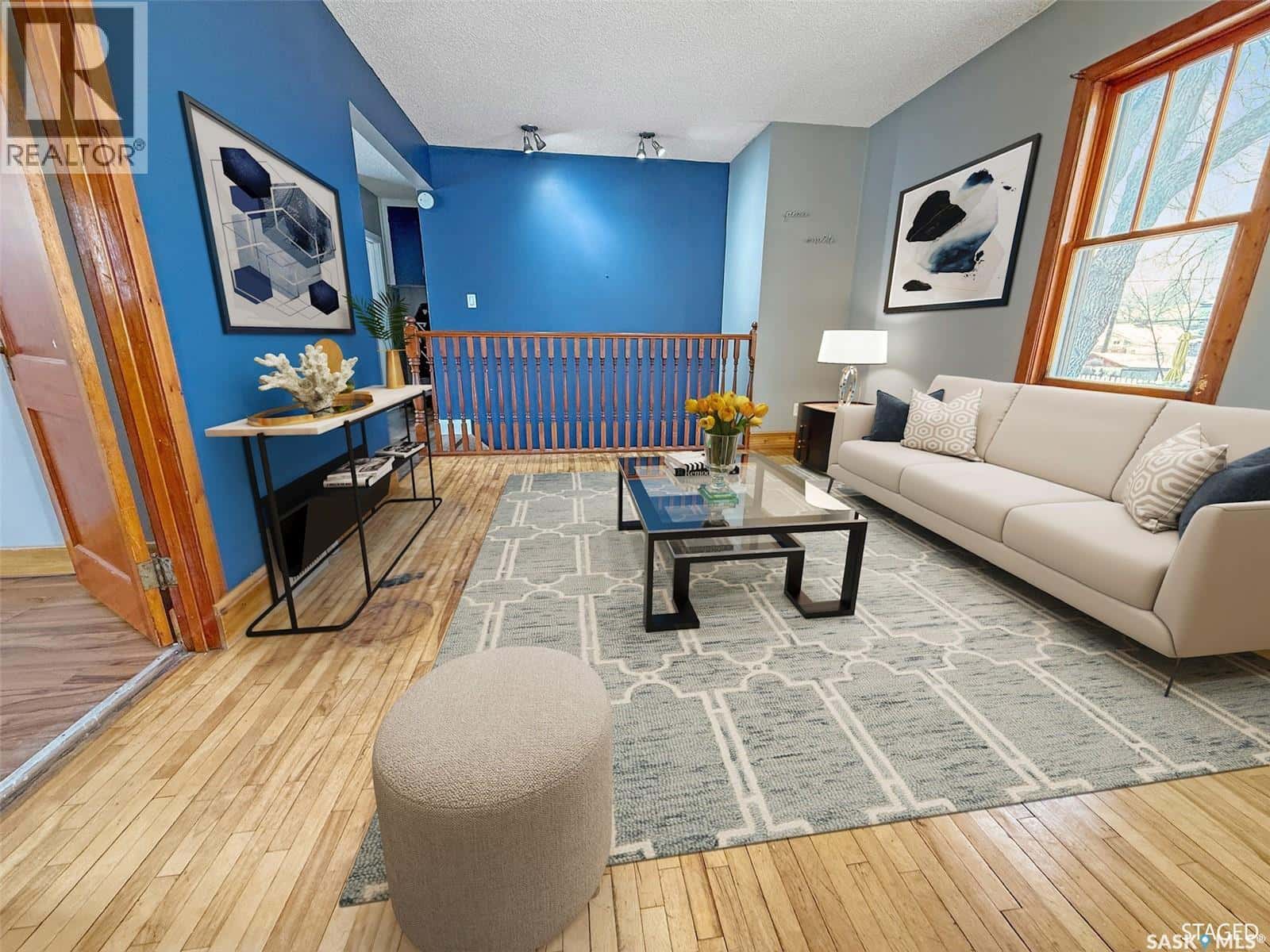 120 Central AVENUE S — Swift Current, Saskatchewan - Photo 2 of 20