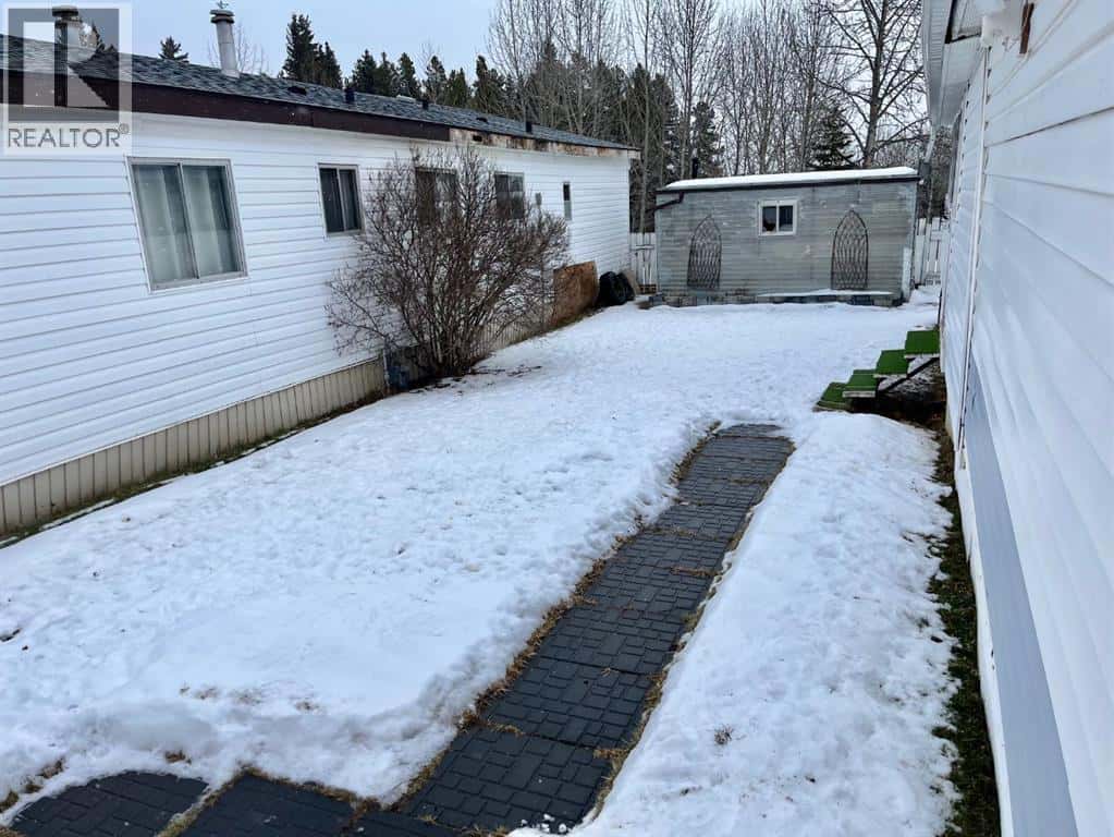 35, 80041 Old Hwy. 11A — Rural Clearwater County, Alberta - Photo 4 of 35