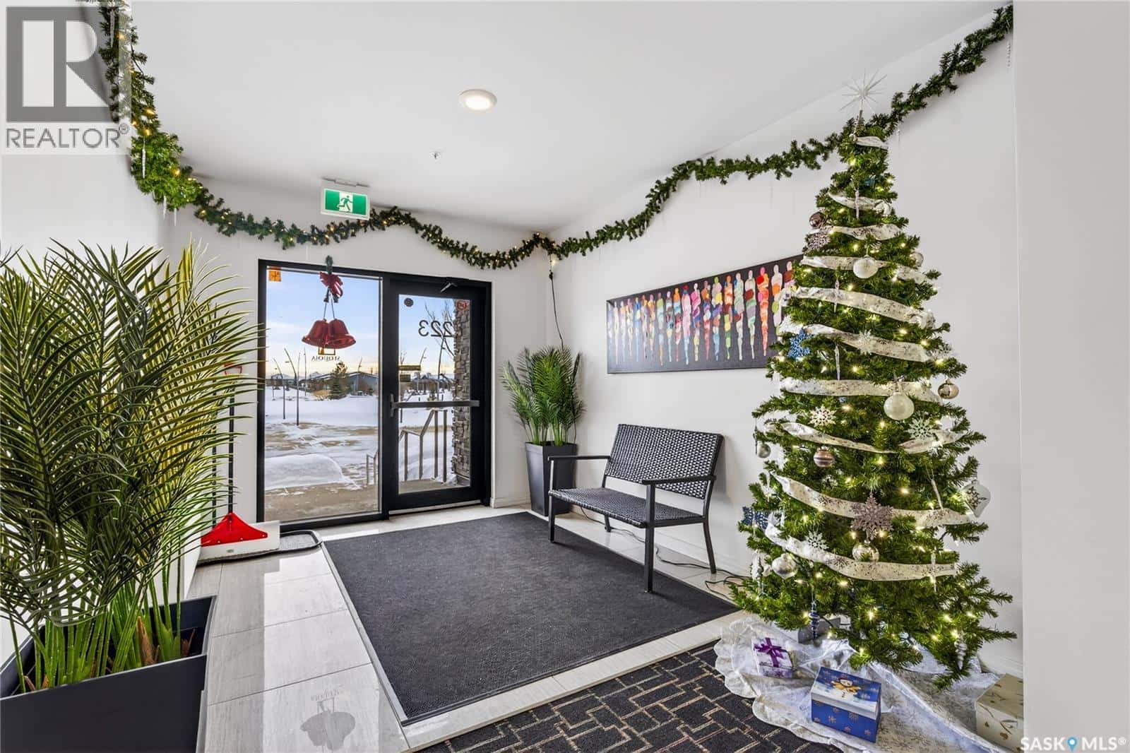 310 223 Evergreen SQUARE — Saskatoon, Saskatchewan - Photo 3 of 38