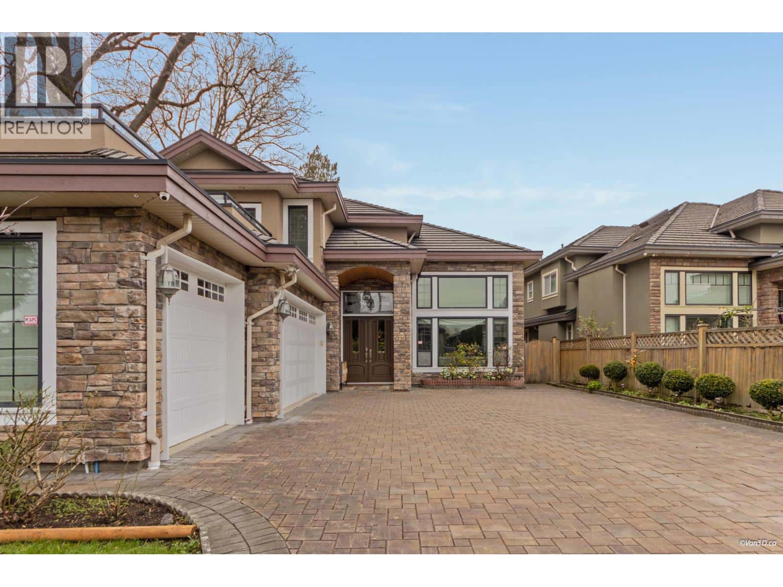 5011 COLBECK ROAD — Richmond, British Columbia - Photo 2 of 40