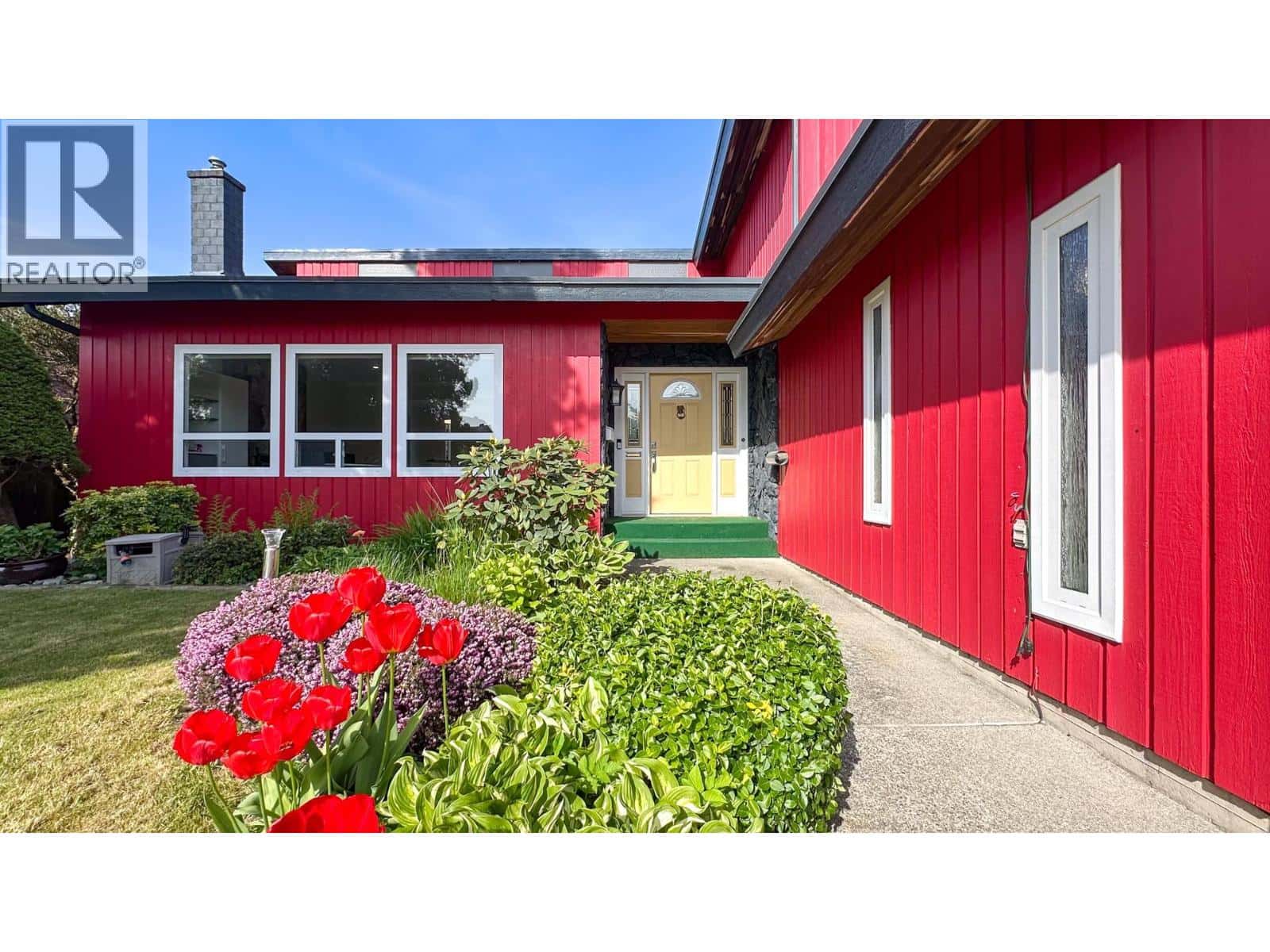 4683 54 STREET — Delta, British Columbia - Photo 5 of 39