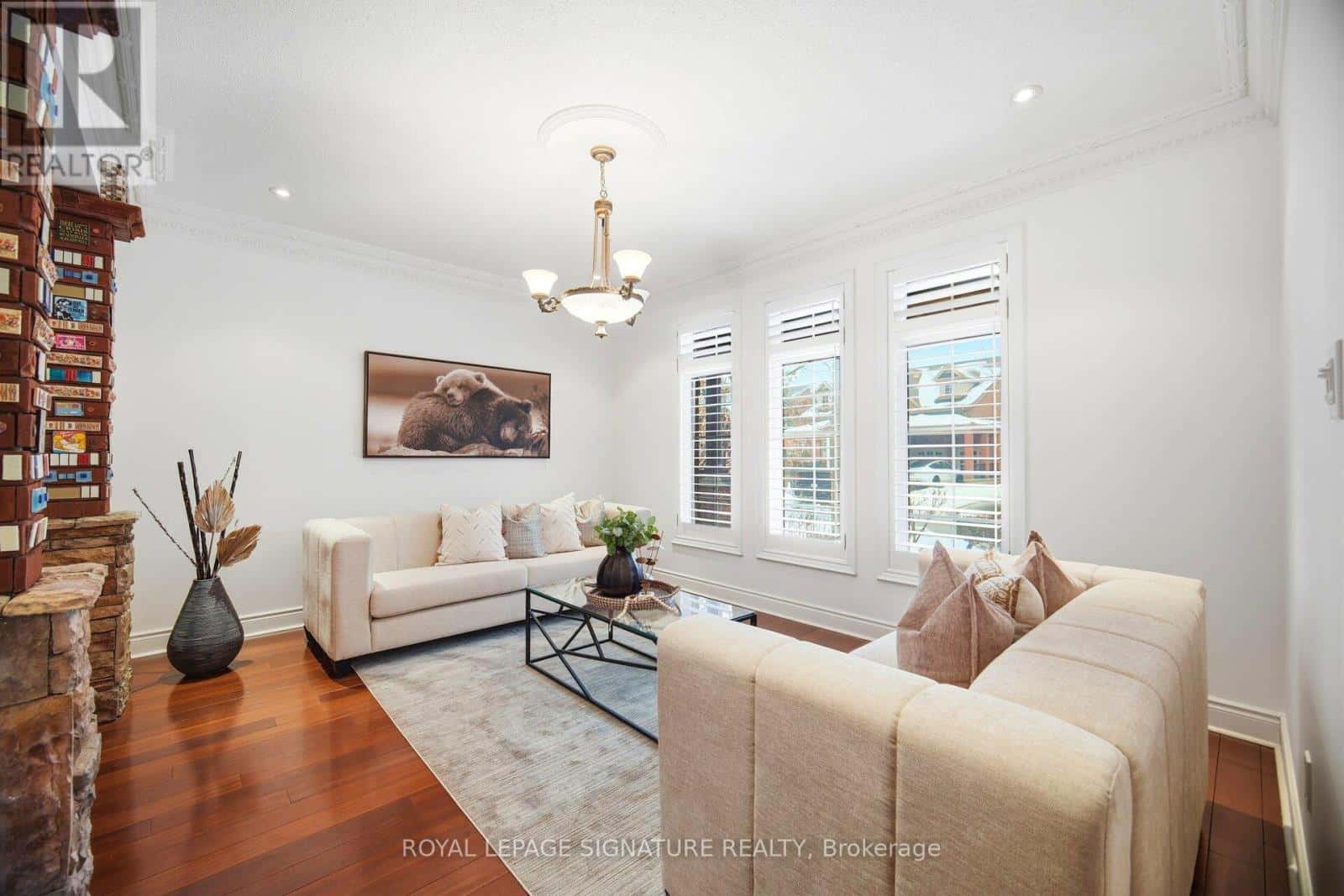 1592 HALLSTONE ROAD — Brampton (Bram West), Ontario - Photo 5 of 50