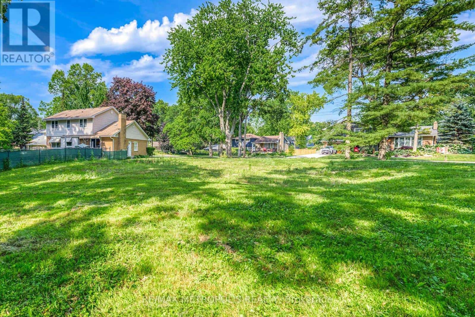 1307-S RIDGEWOOD DRIVE — Sarnia, Ontario - Photo 3 of 19